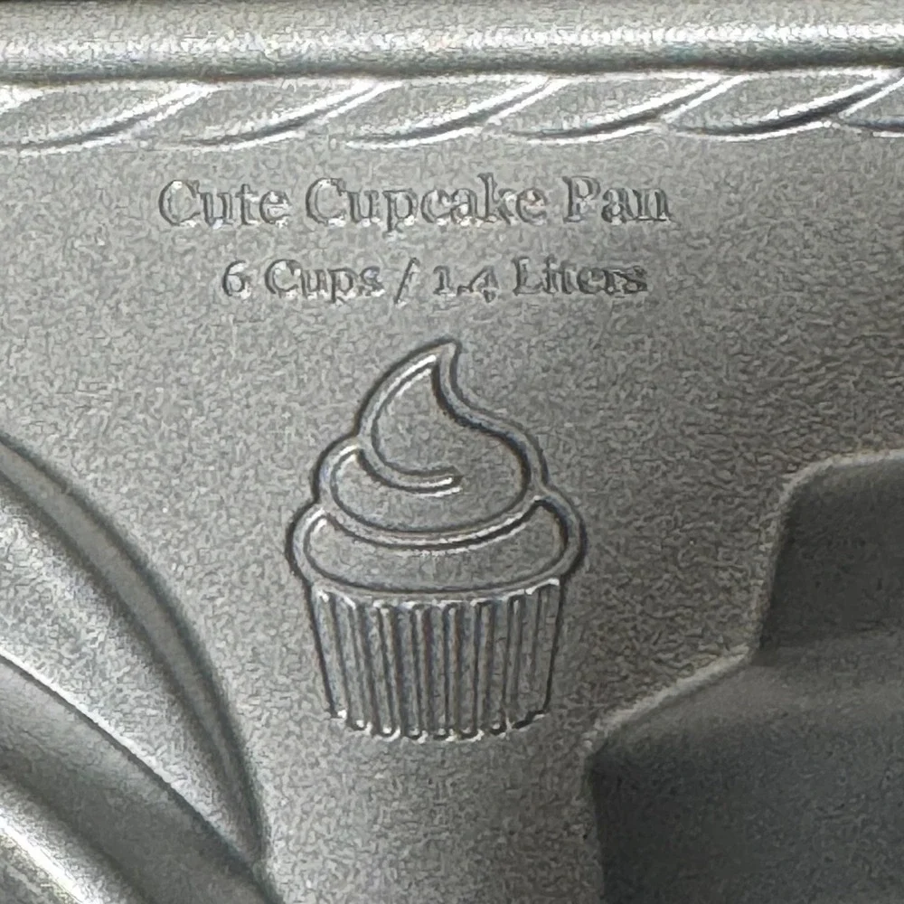 Nordic Ware Cute Cupcake Pan 6 Cups 14 Liters Bundt Cake‎ Baking Pan
